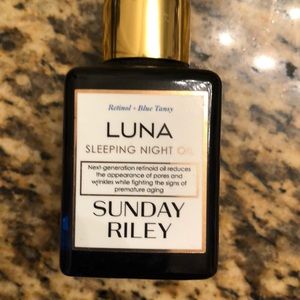 Luna sleeping oil